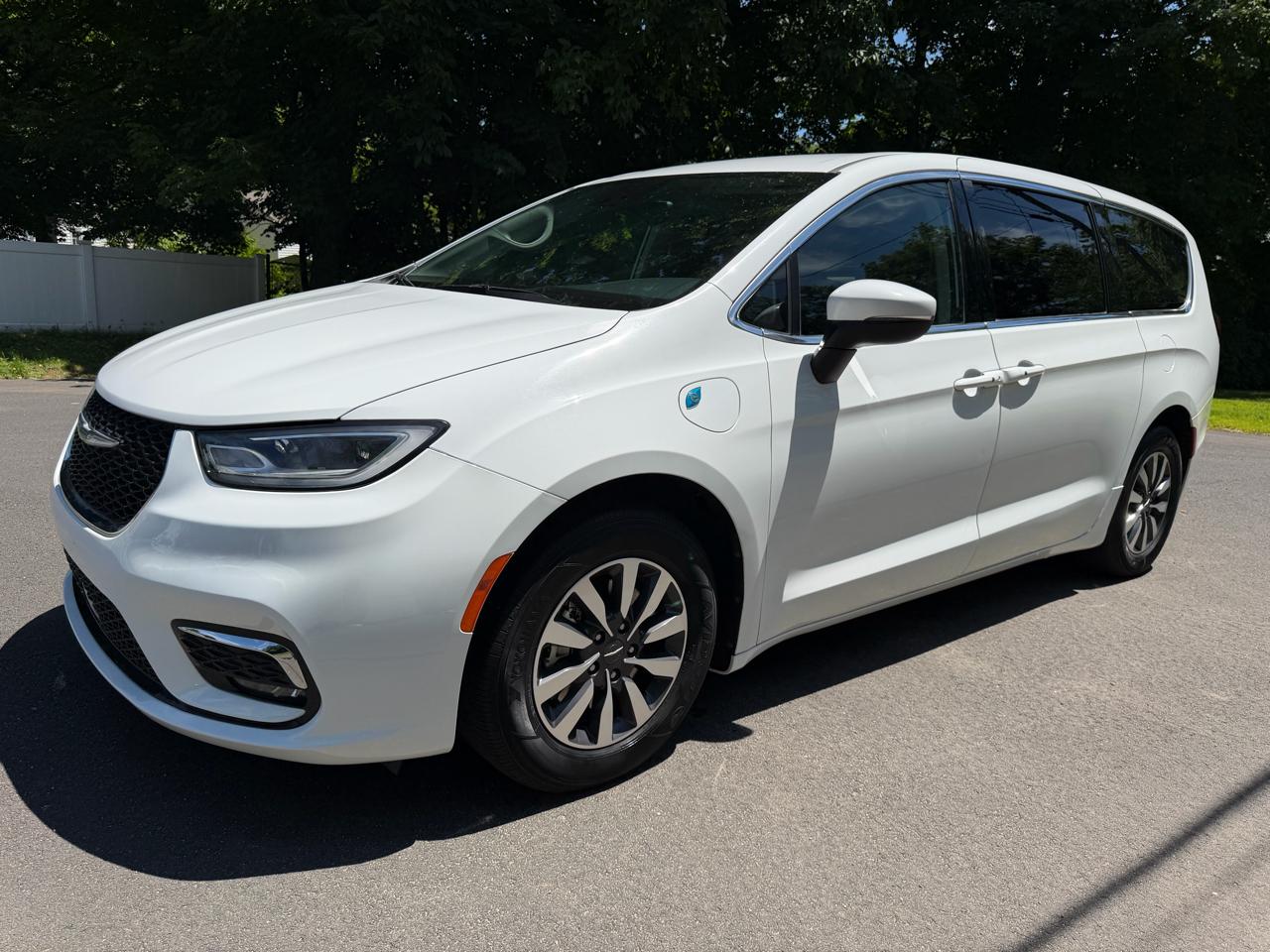 Chrysler Pacifica Hybrid Touring L 2023