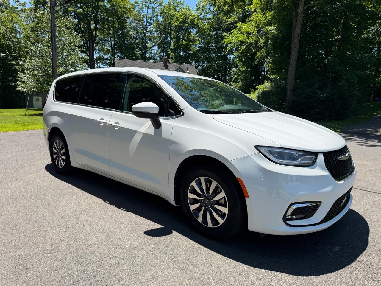 Chrysler Pacifica Hybrid Touring L 2023