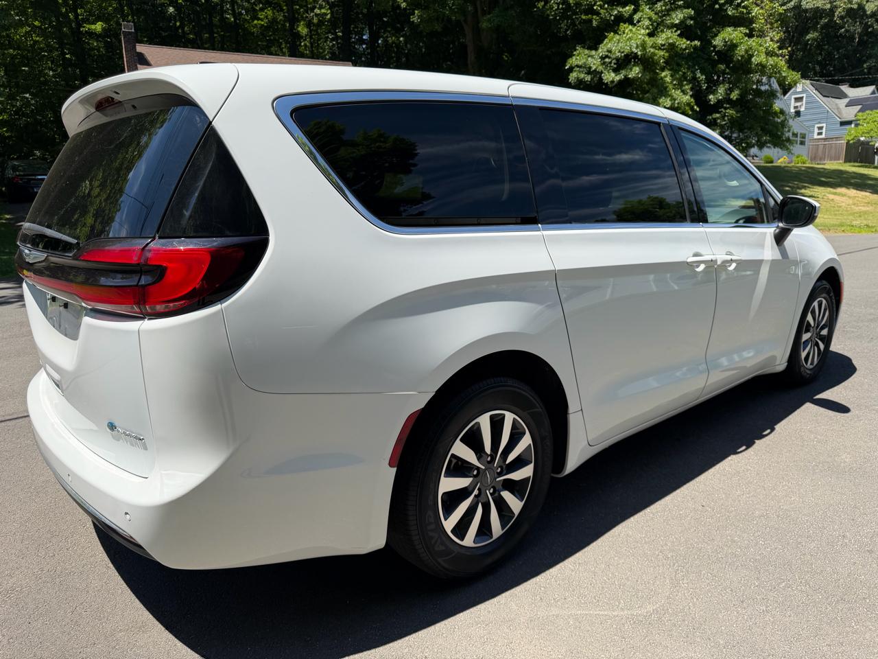 Chrysler Pacifica Hybrid Touring L 2023