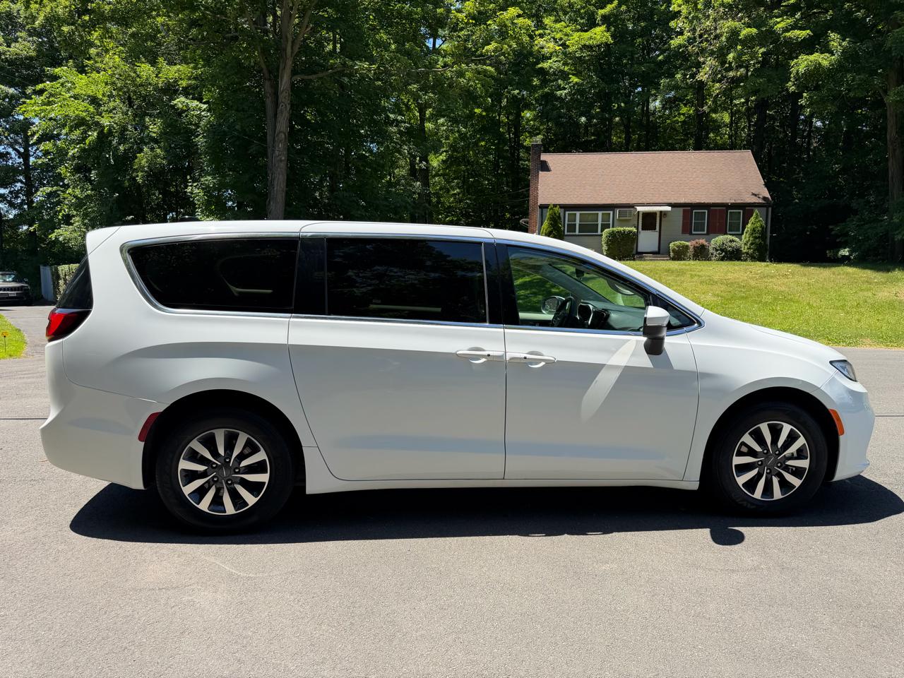 Chrysler Pacifica Hybrid Touring L 2023