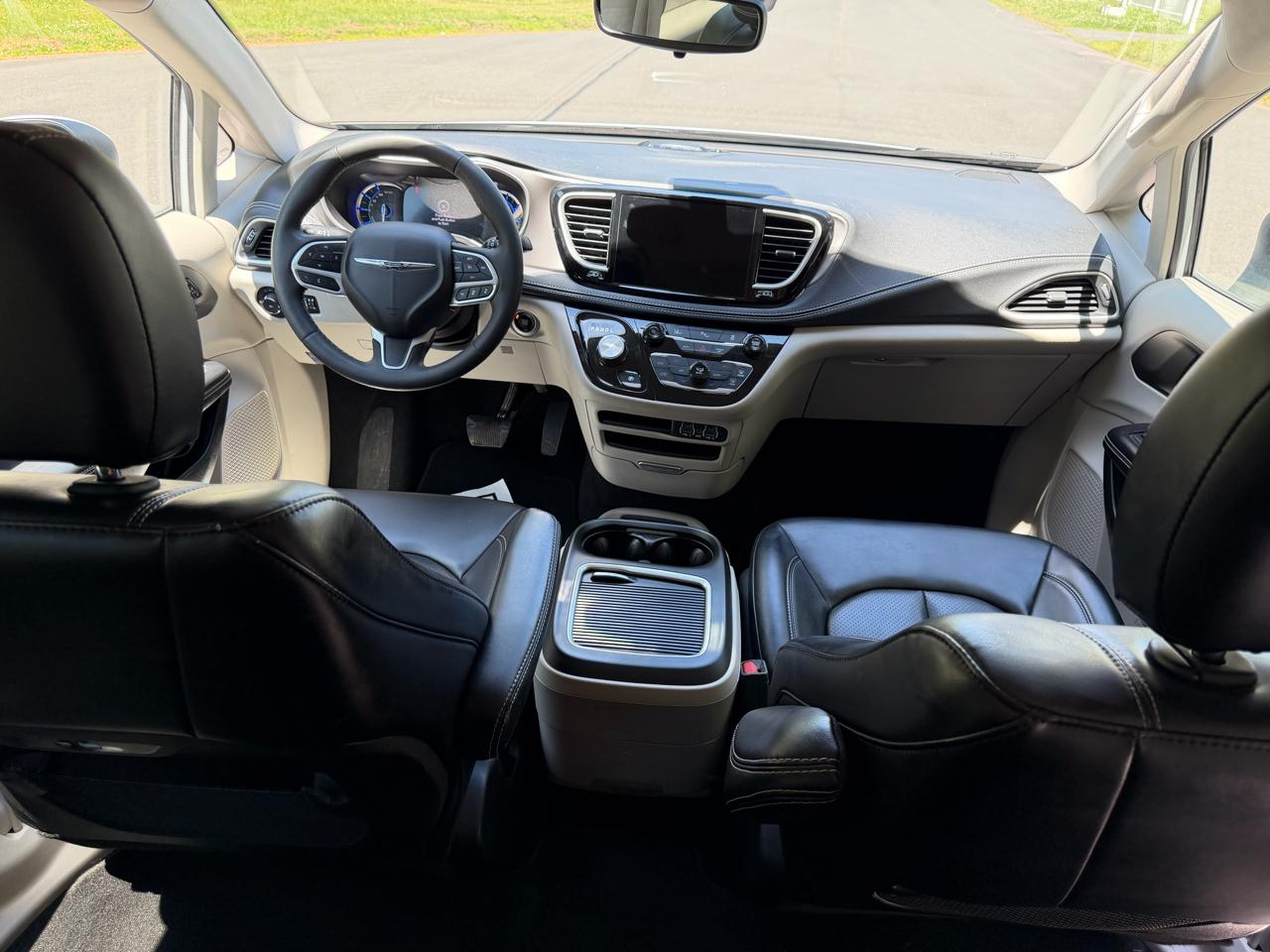 Chrysler Pacifica Hybrid Touring L 2023
