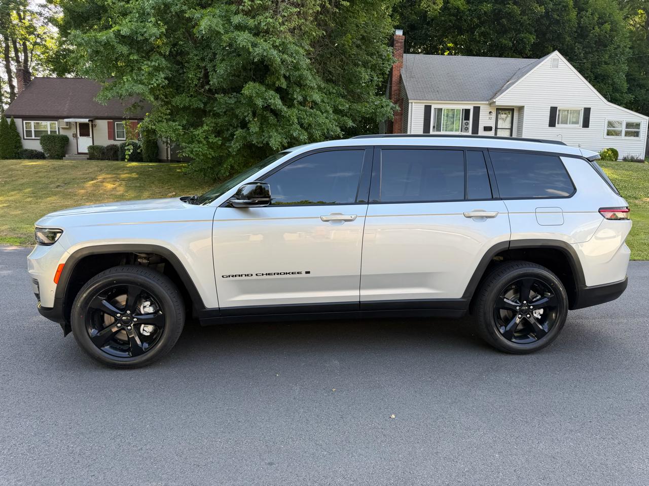 Jeep Grand Cherokee L Limited 4WD 2023