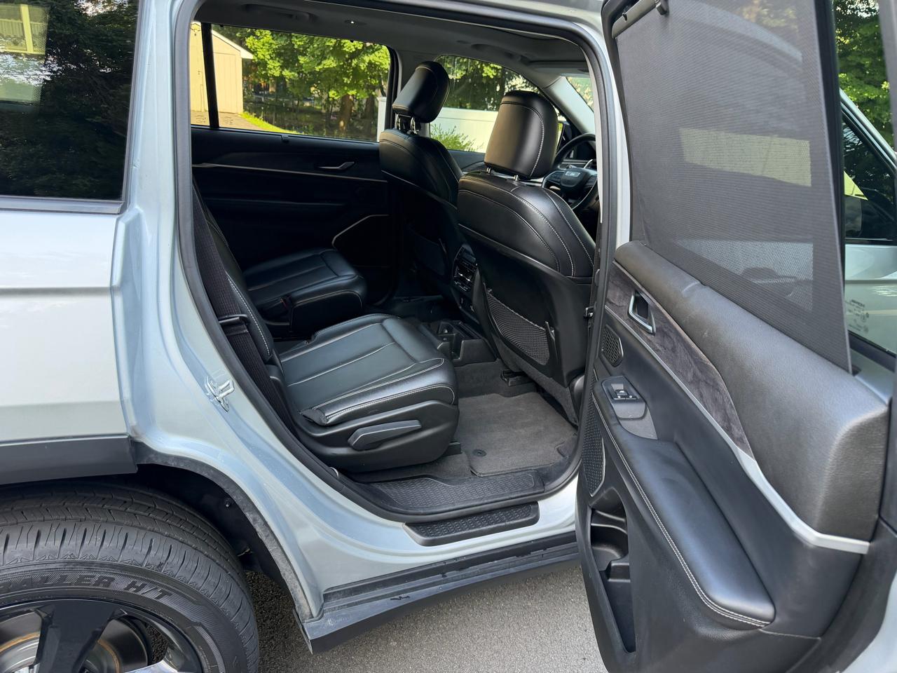 Jeep Grand Cherokee L Limited 4WD 2023