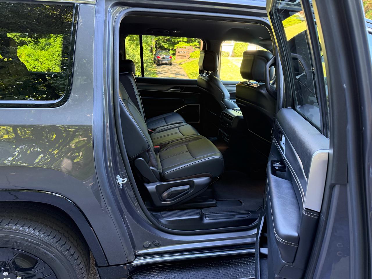 Jeep Wagoneer L Series II 4WD 2025