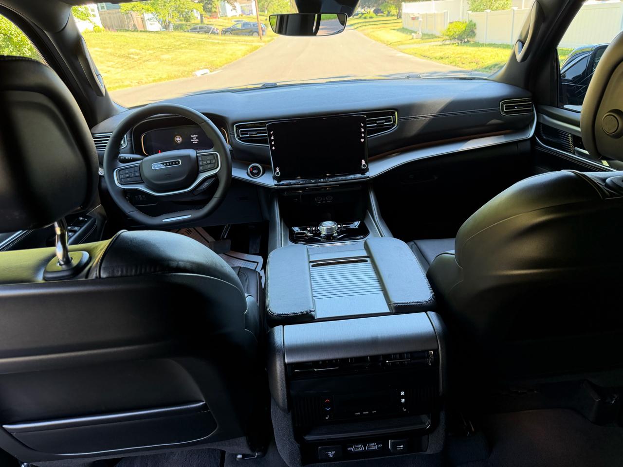 Jeep Wagoneer L Series II 4WD 2025