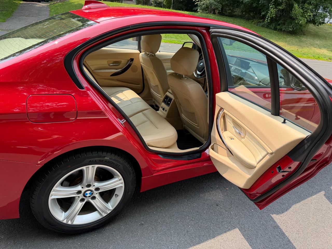 BMW 3-Series 328i xDrive Sedan 2014