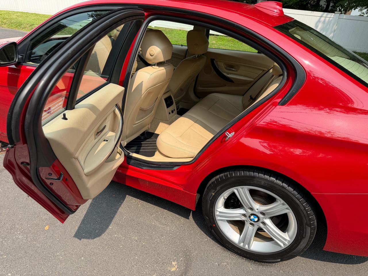 BMW 3-Series 328i xDrive Sedan 2014