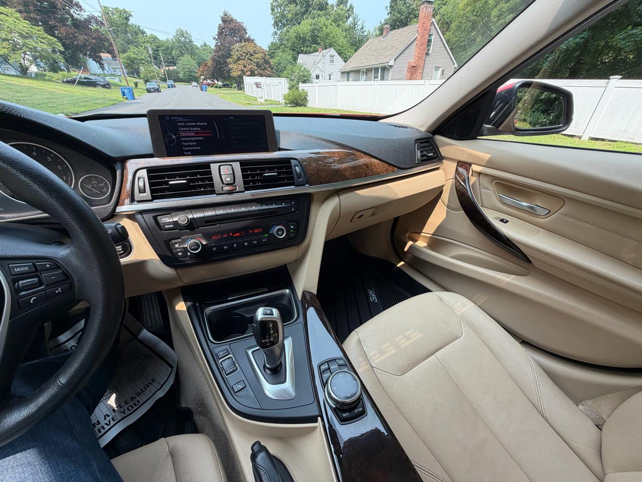 BMW 3-Series 328i xDrive Sedan 2014
