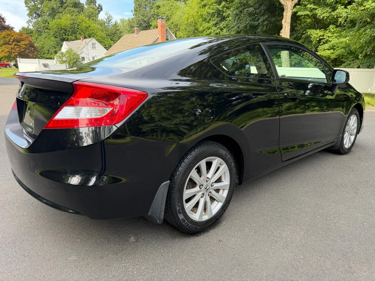 Honda Civic EX Coupe 5-Speed AT 2012
