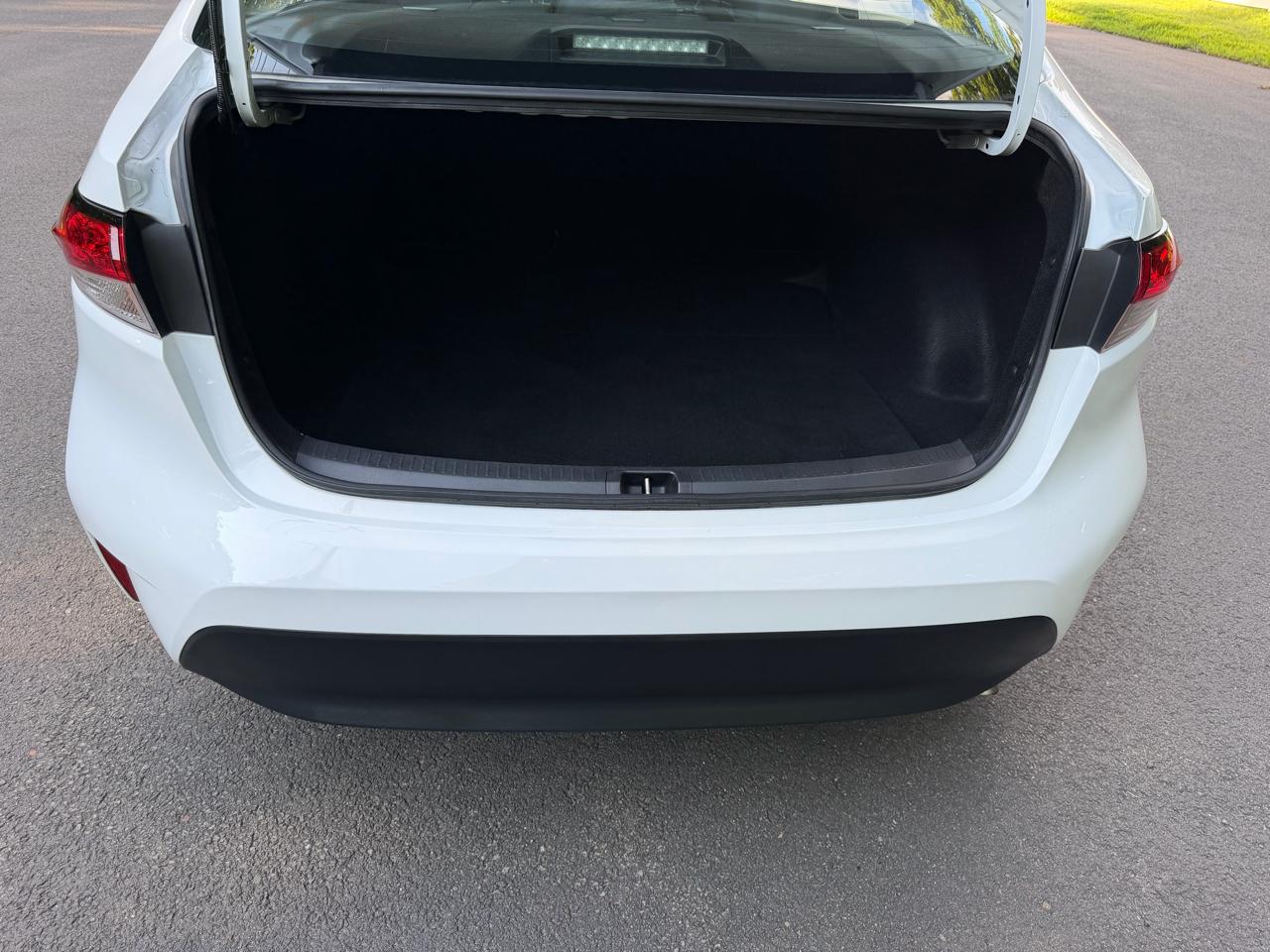 Toyota Corolla LE 2025