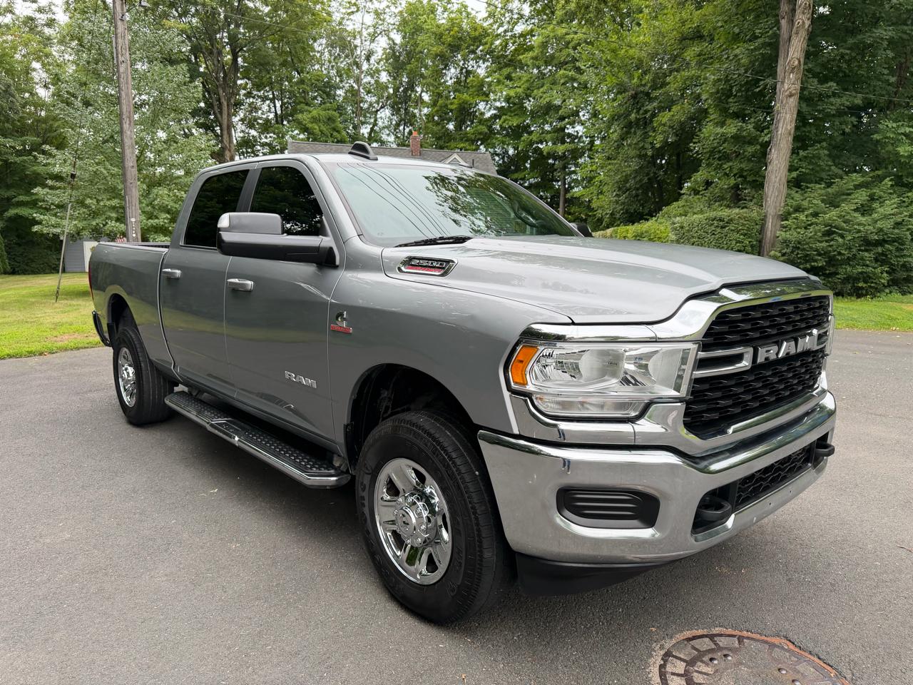 RAM 2500 Tradesman Crew Cab SWB 4WD 2022