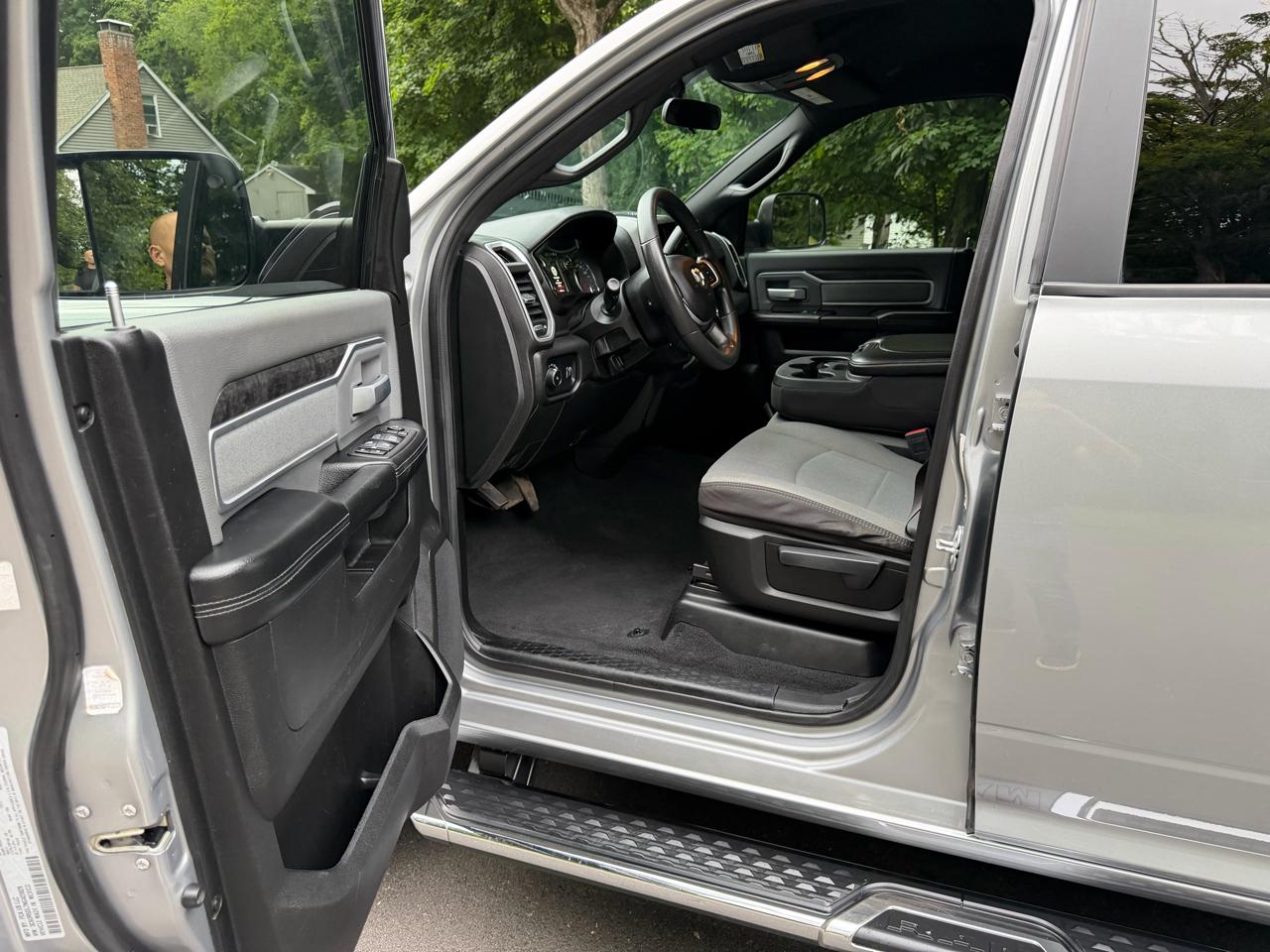 RAM 2500 Tradesman Crew Cab SWB 4WD 2022