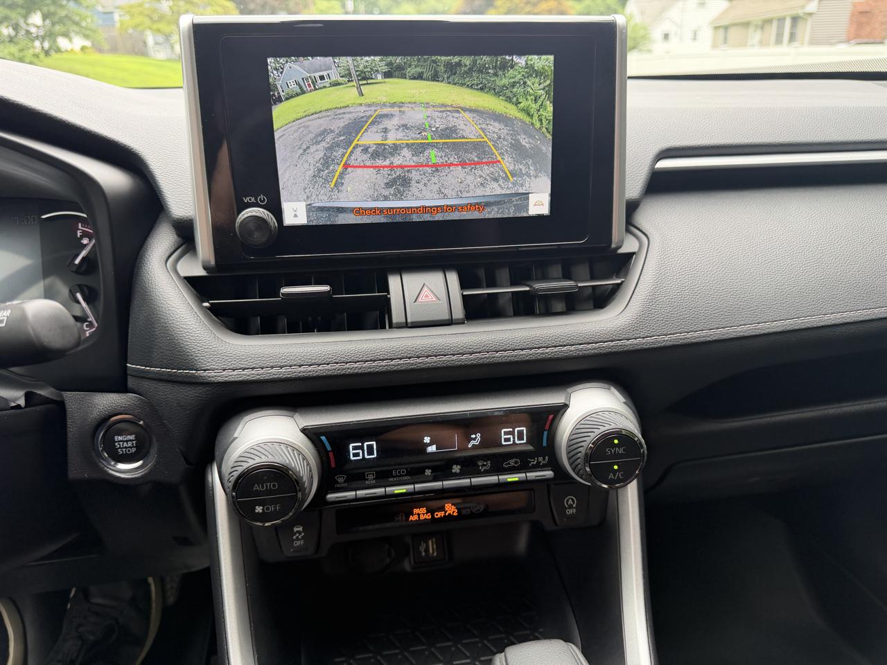 Toyota RAV4 XLE AWD 2025