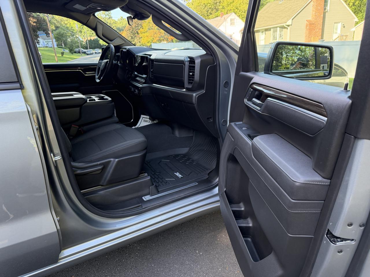 Chevrolet Silverado 1500 4WD Crew Cab 147" LT w/1LT 2026