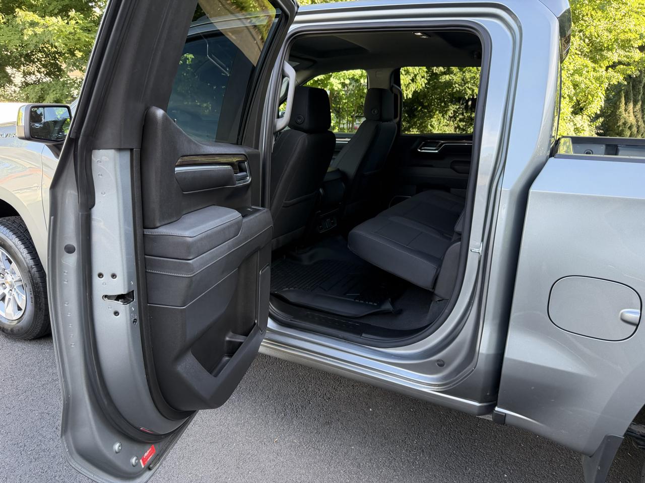 Chevrolet Silverado 1500 4WD Crew Cab 147" LT w/1LT 2026