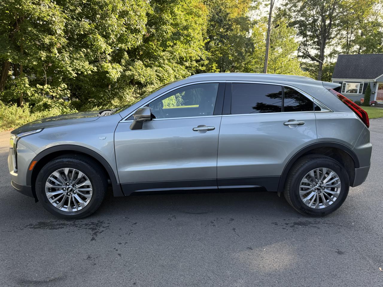 Cadillac XT4 Premium Luxury AWD 2024