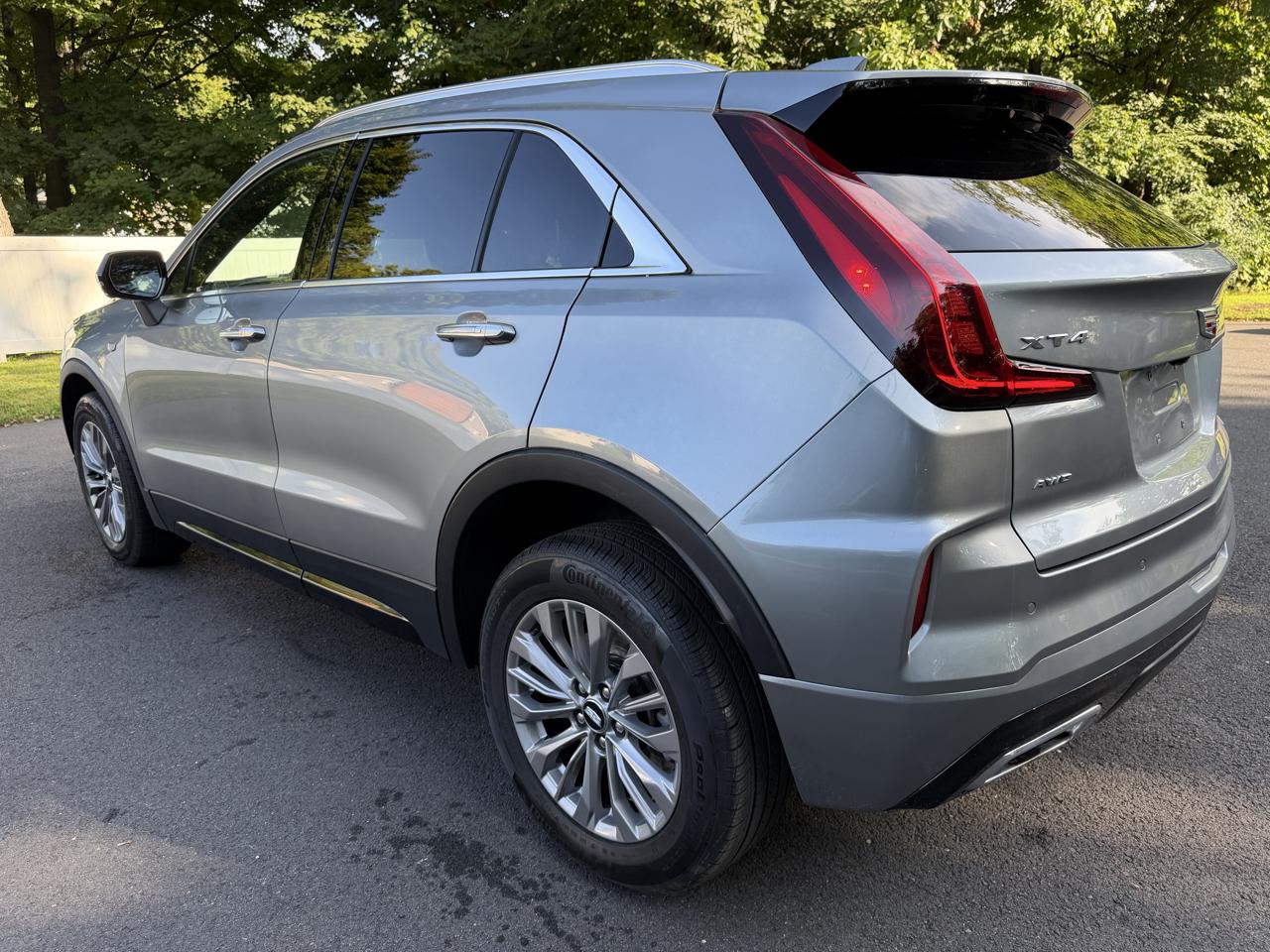 Cadillac XT4 Premium Luxury AWD 2024