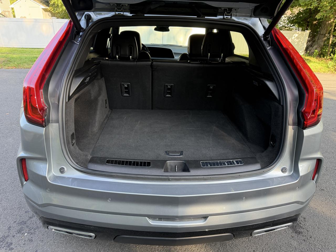 Cadillac XT4 Premium Luxury AWD 2024