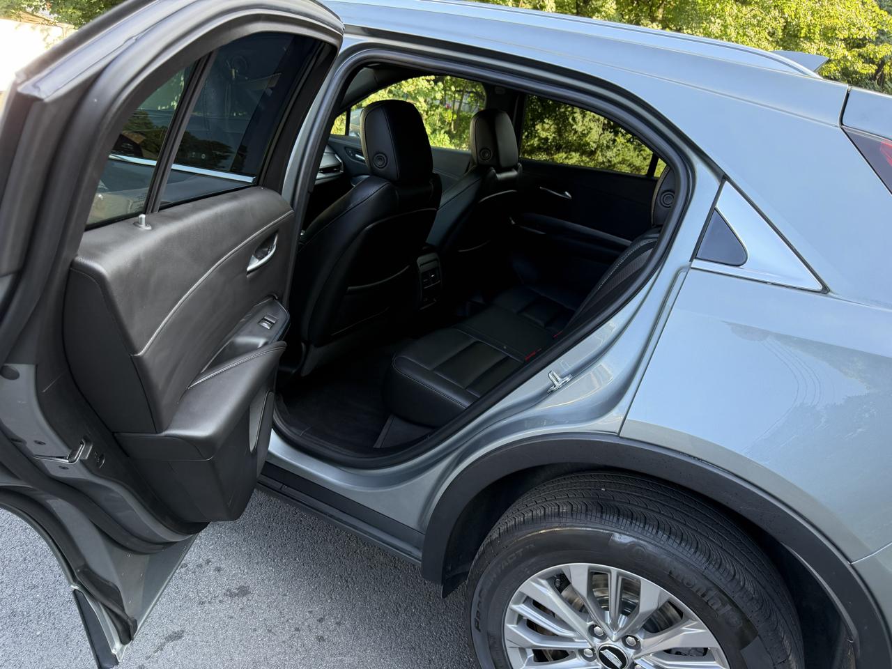 Cadillac XT4 Premium Luxury AWD 2024
