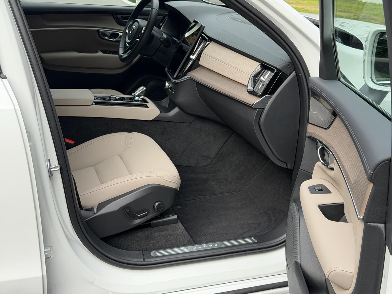 Volvo XC90 B6 Plus Bright 2026