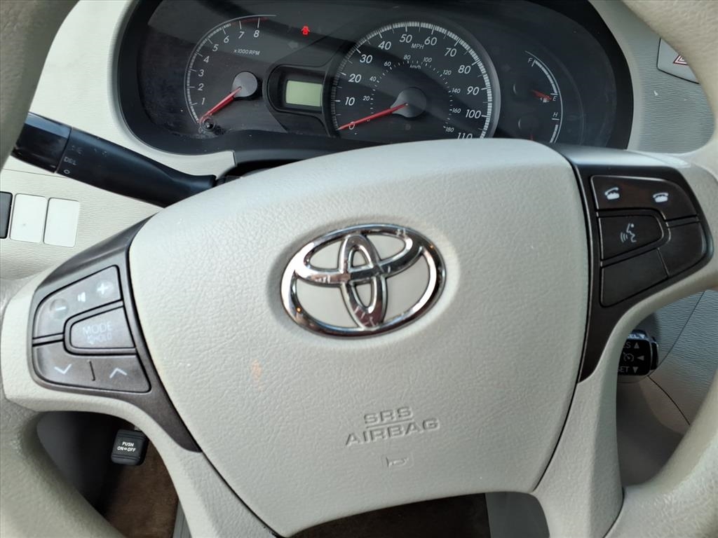 Toyota Sienna  2011 Toyota Sienna  2011