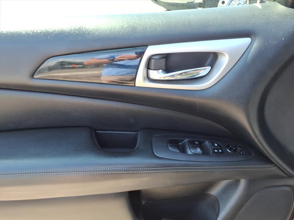 Nissan Pathfinder  2020 Nissan Pathfinder  2020