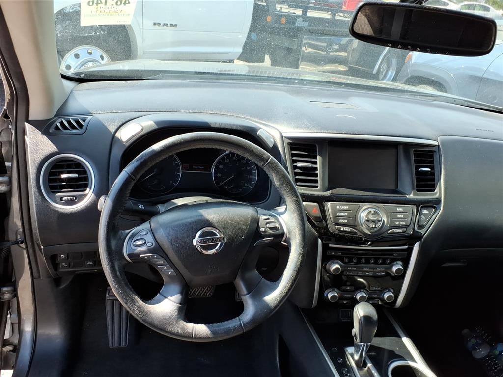 Nissan Pathfinder  2020