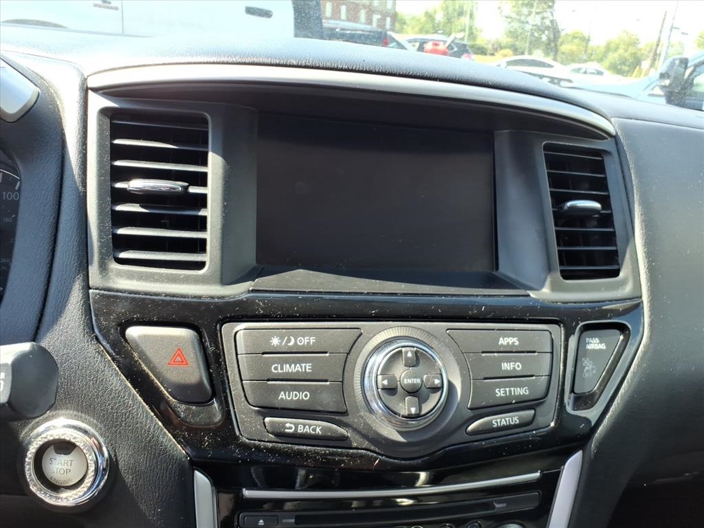 Nissan Pathfinder  2020