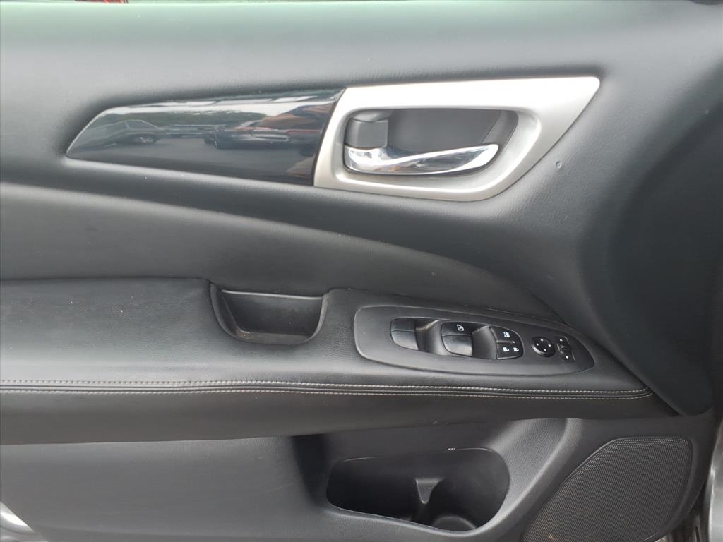 Nissan Pathfinder  2018