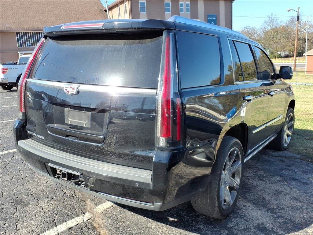 Cadillac Escalade  2016