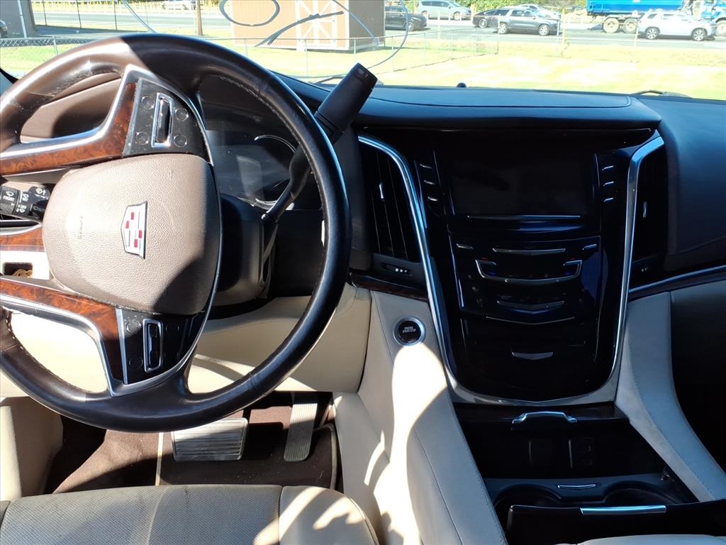 Cadillac Escalade  2016