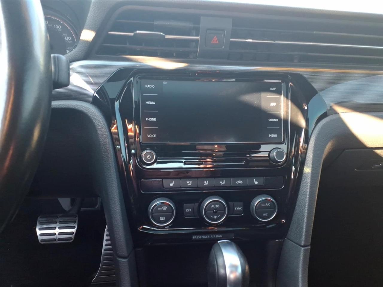 Volkswagen Passat  2021