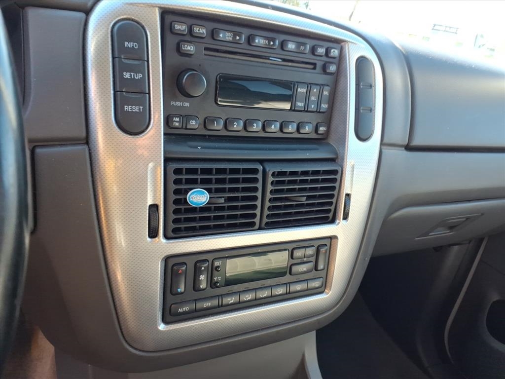 Mercury Mountaineer  2003