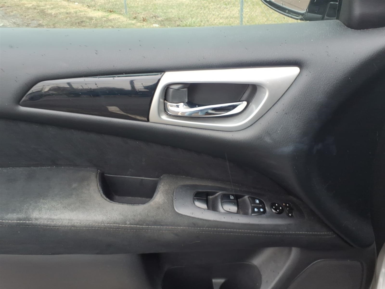 Nissan Pathfinder  2015