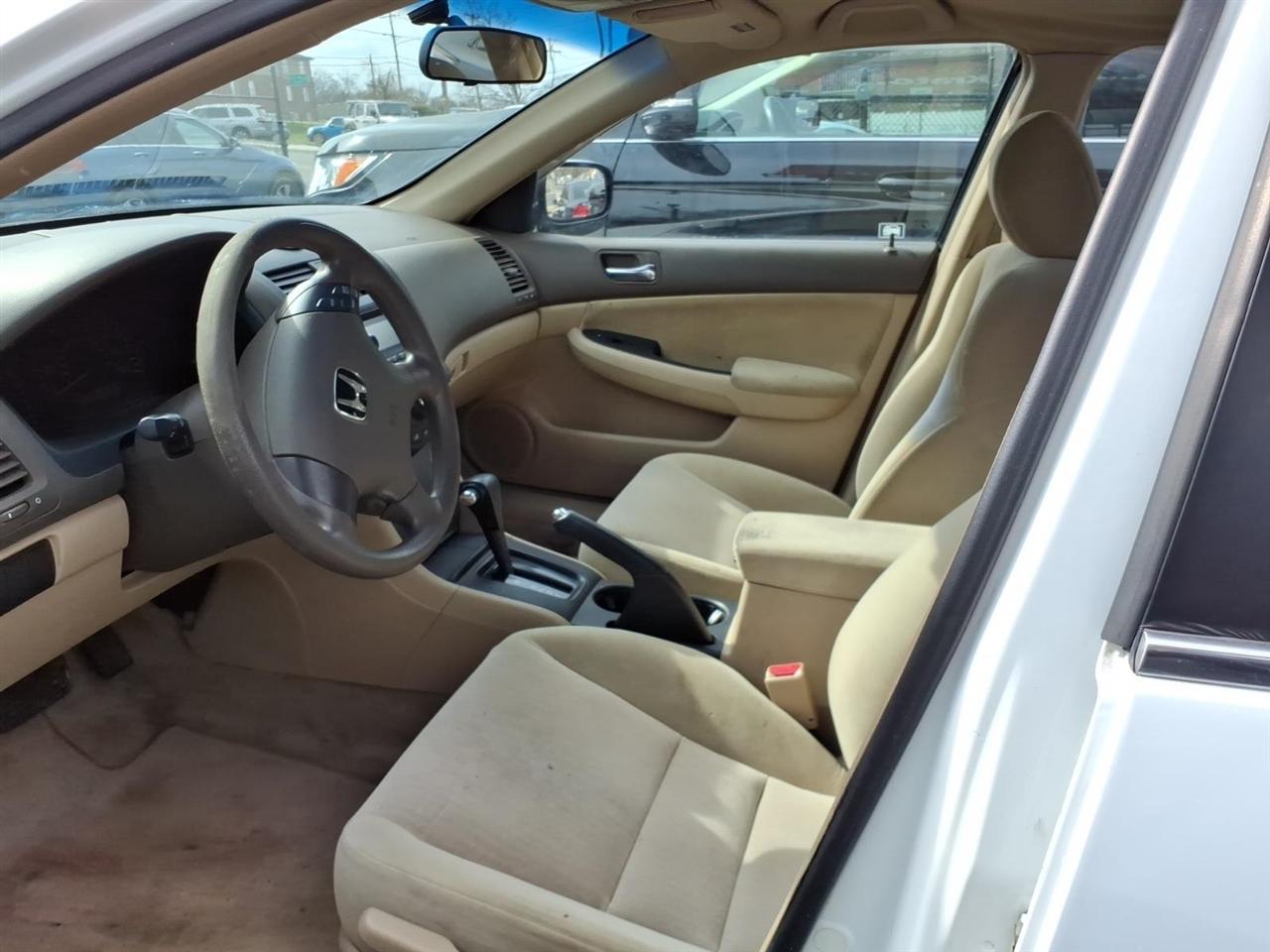 Honda Accord Sdn  2004