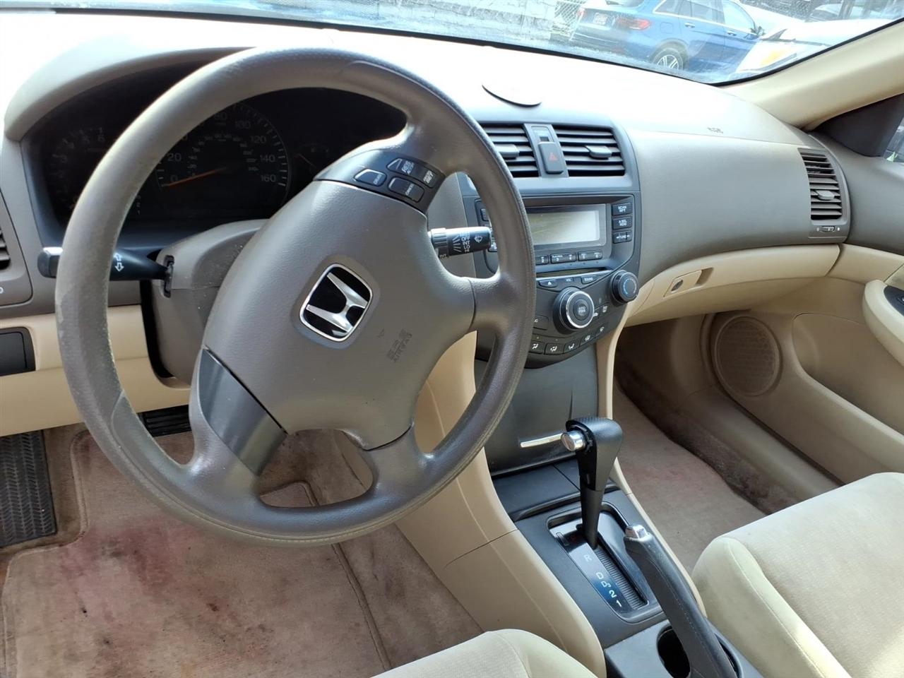 Honda Accord Sdn  2004