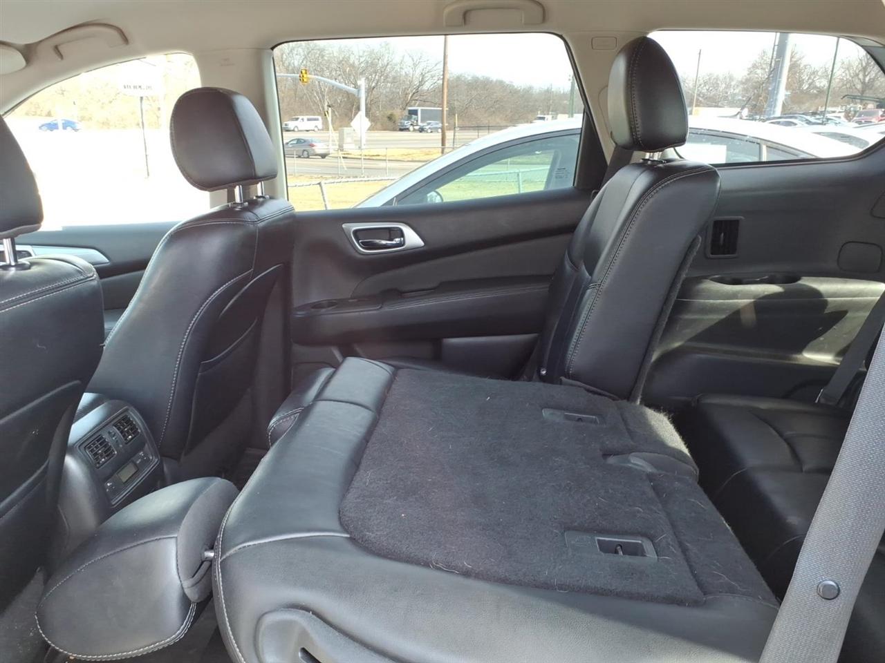 Nissan Pathfinder  2018