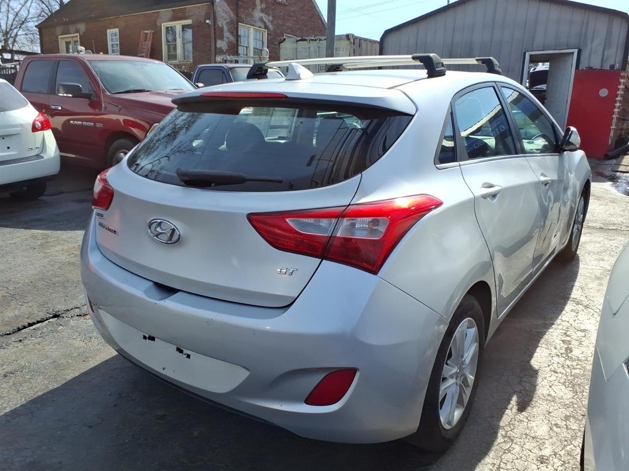 Hyundai Elantra GT  2013