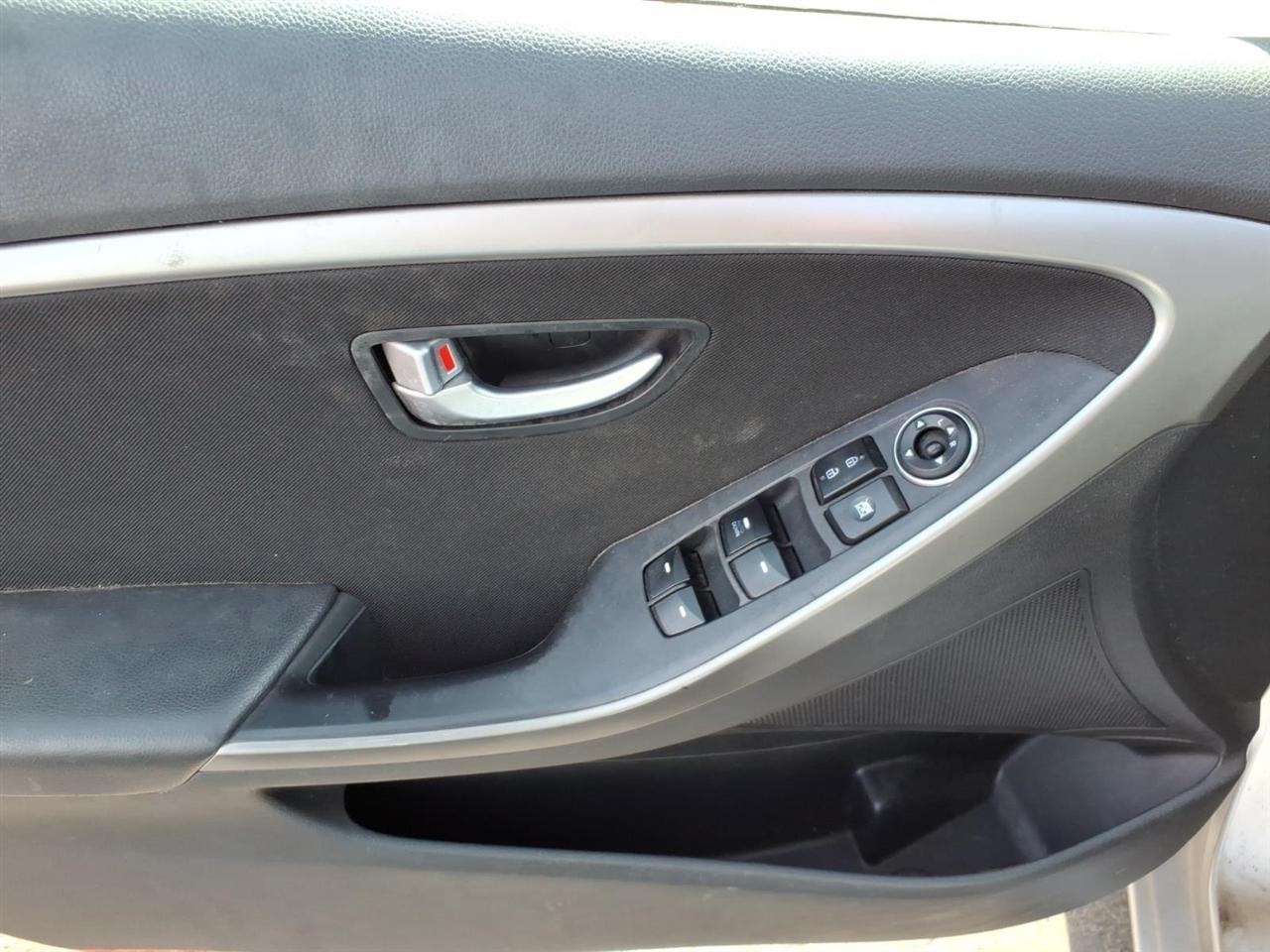 Hyundai Elantra GT  2013