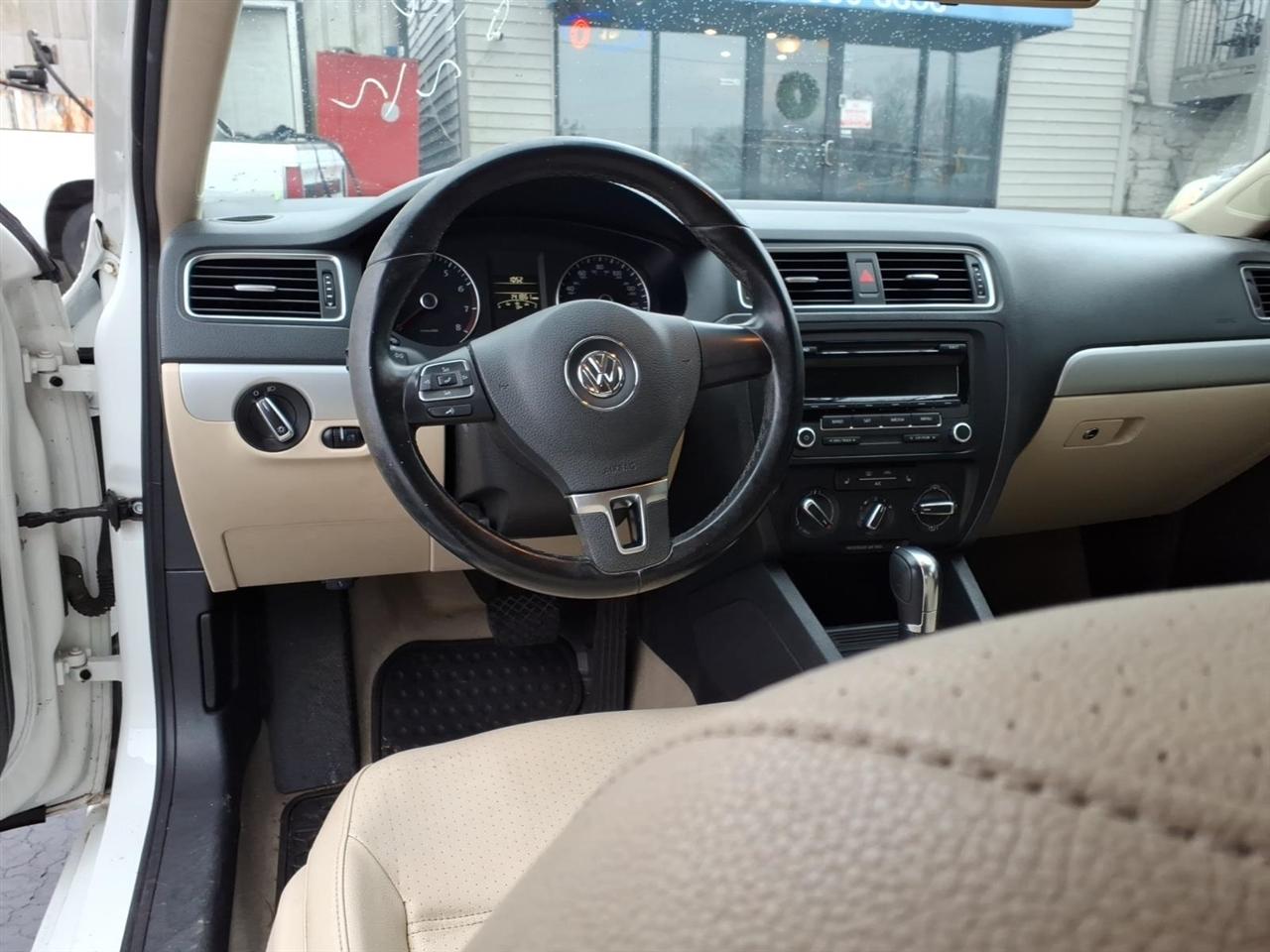 Volkswagen Jetta Sedan  2014