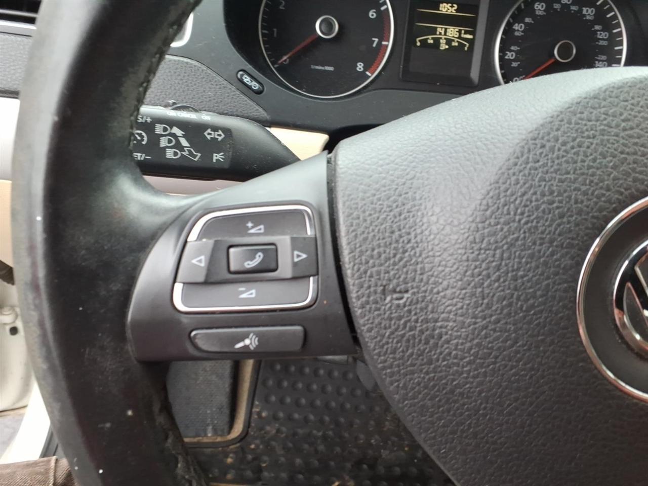 Volkswagen Jetta Sedan  2014