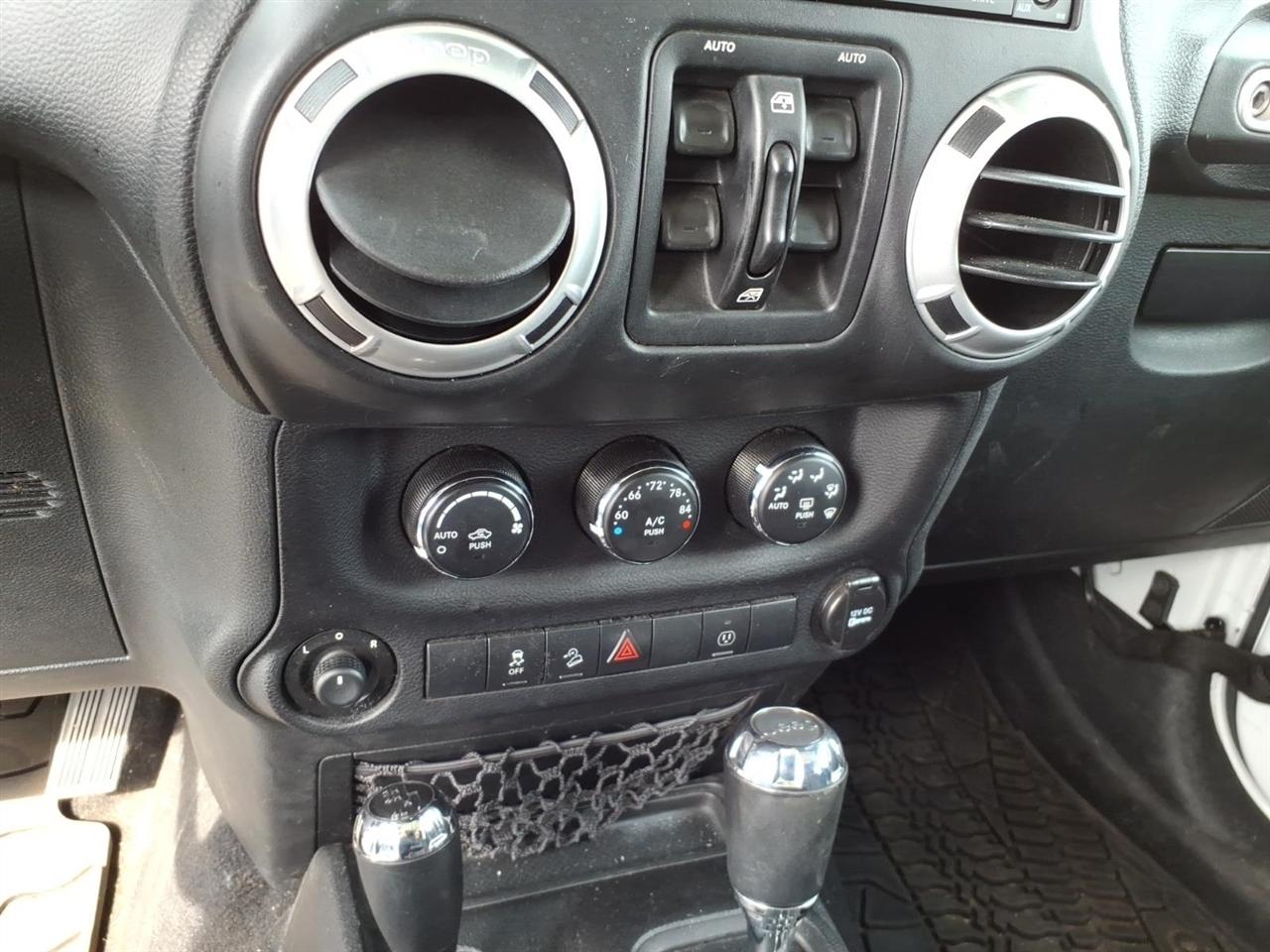 Jeep Wrangler Unlimited  2013