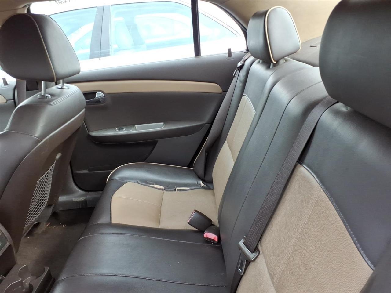 Chevrolet Malibu  2010