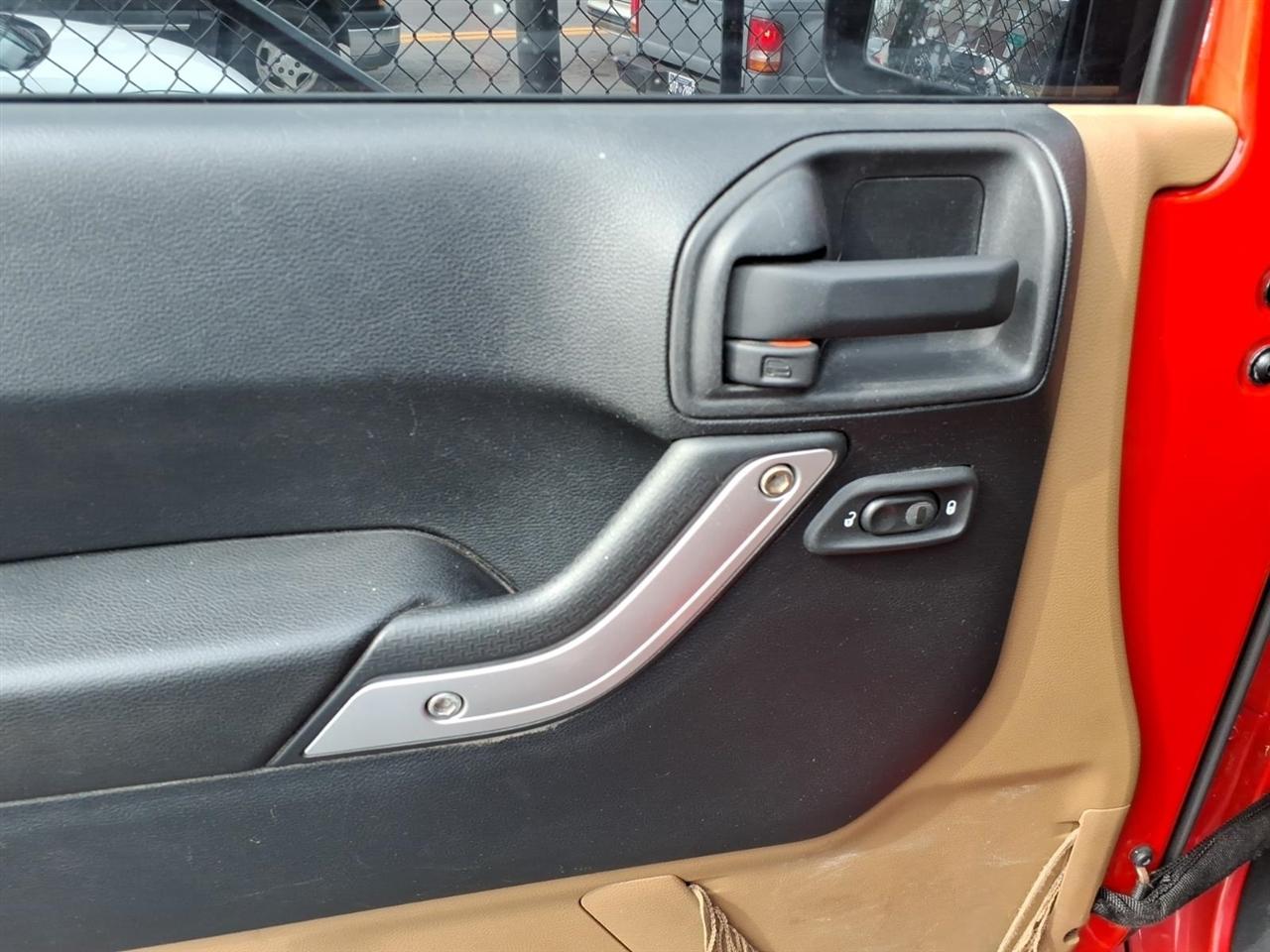 Jeep Wrangler Unlimited  2011