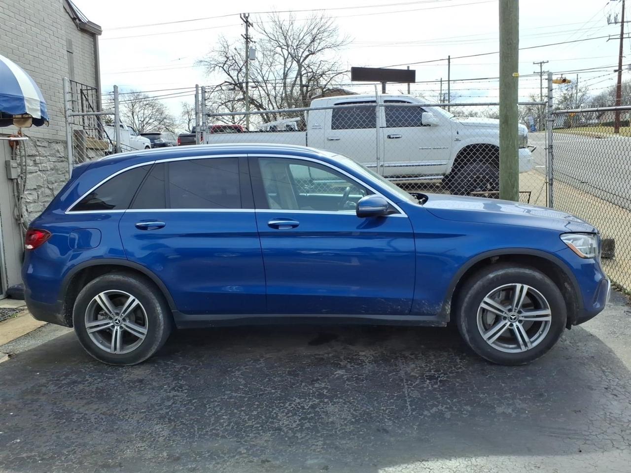 Mercedes-Benz GLC  2022