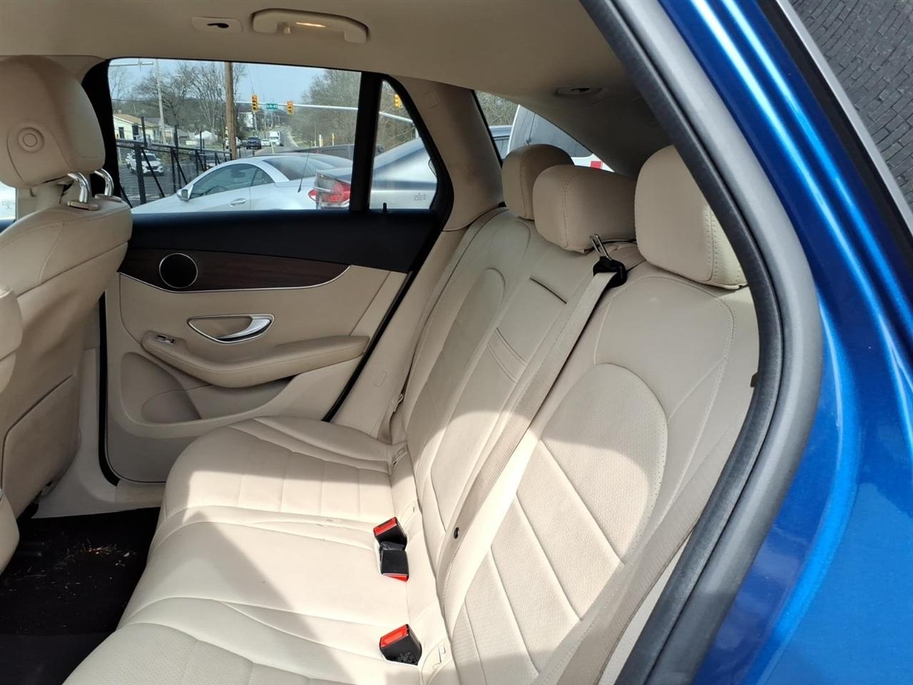 Mercedes-Benz GLC  2022