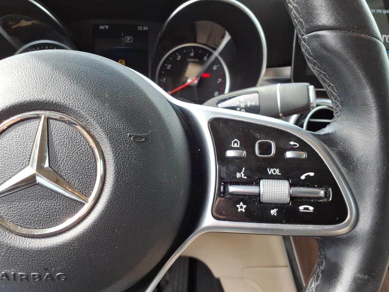 Mercedes-Benz GLC  2022