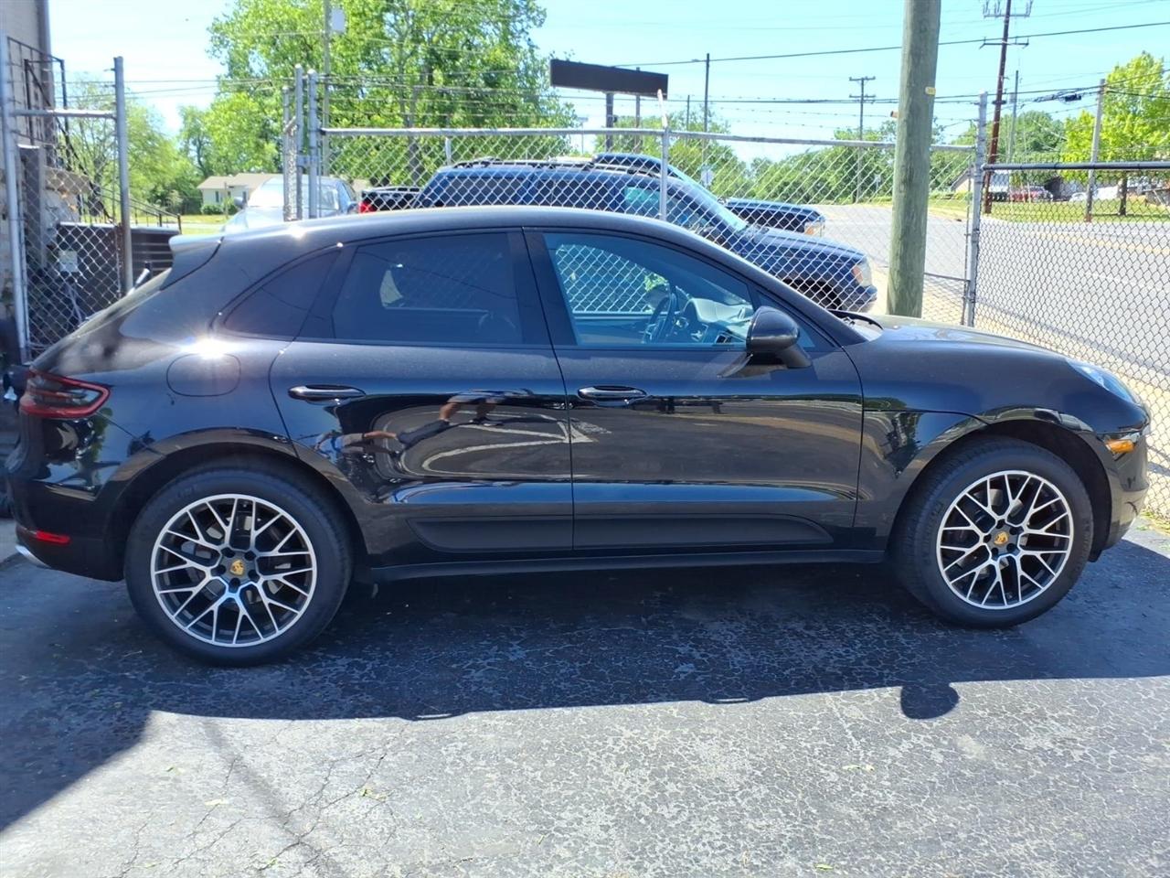 Porsche Macan  2018