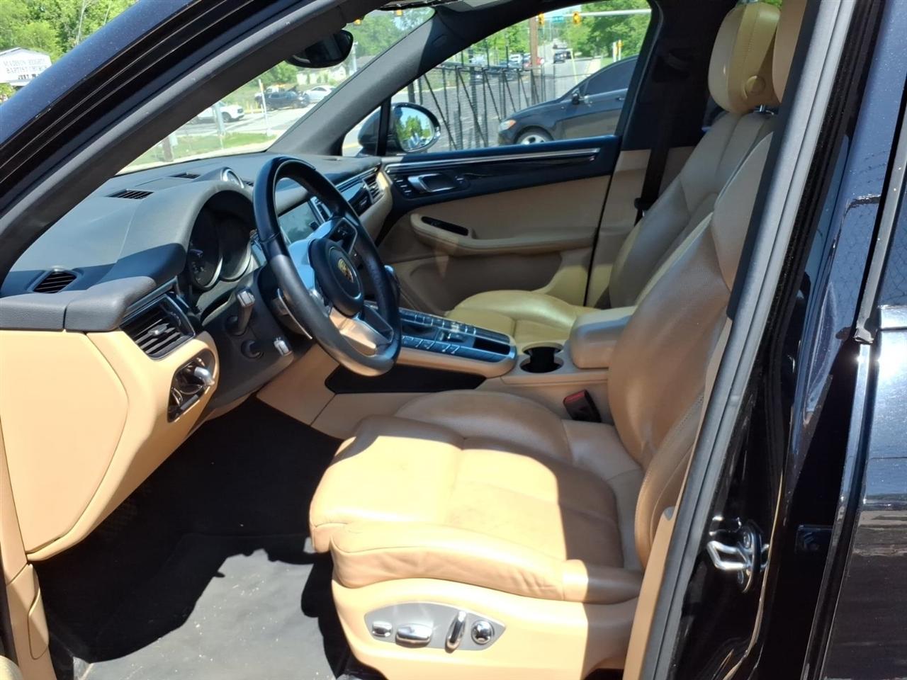 Porsche Macan  2018