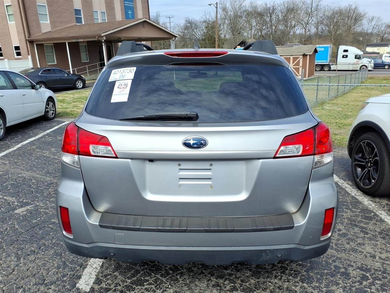 Subaru Outback  2011